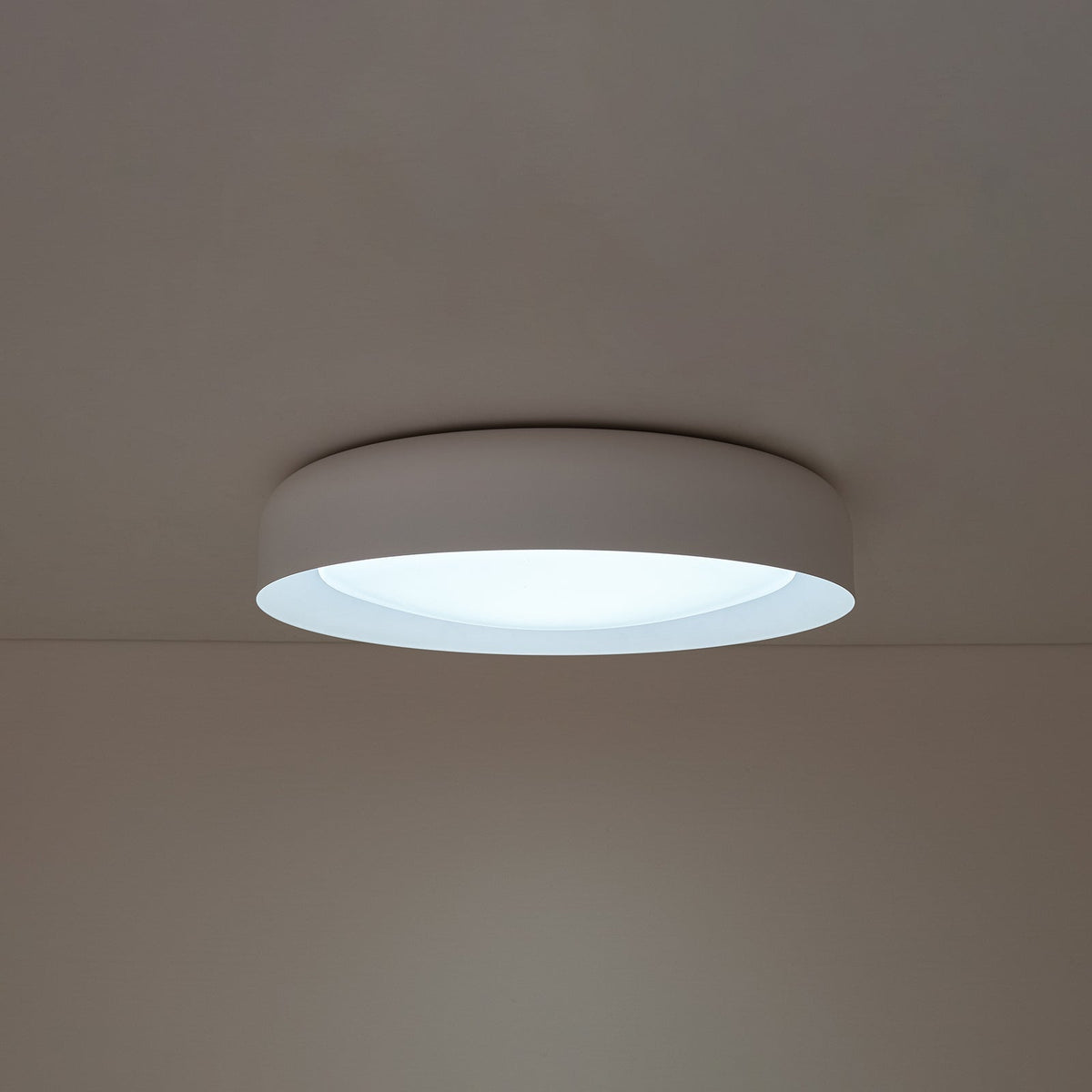 Minimalist 5CCT Dimmable LED Round Flush Mount Light